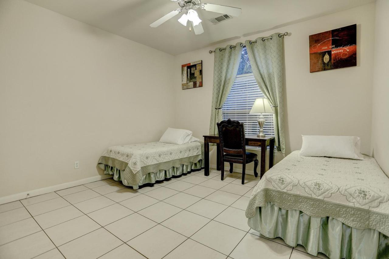 יוסטון Villa Laverne 3 Bedroom Suite Furnished Condos מראה חיצוני תמונה