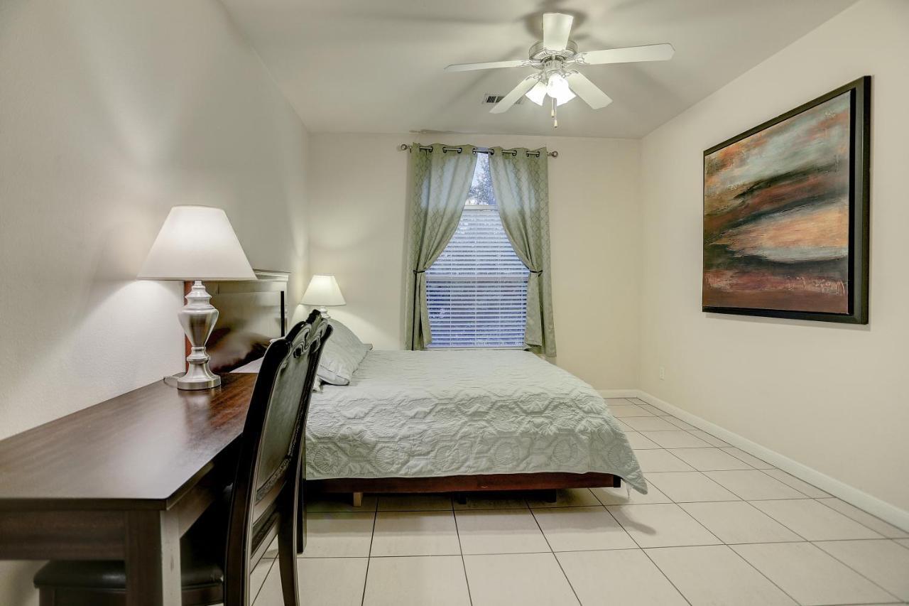 יוסטון Villa Laverne 3 Bedroom Suite Furnished Condos מראה חיצוני תמונה