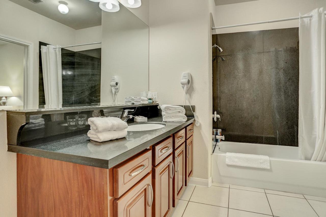 יוסטון Villa Laverne 3 Bedroom Suite Furnished Condos מראה חיצוני תמונה