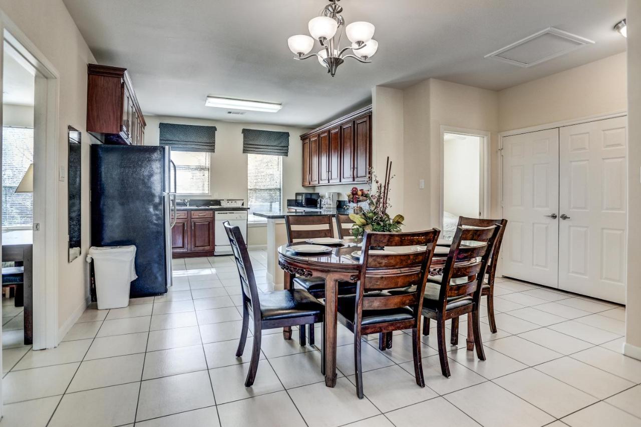 יוסטון Villa Laverne 3 Bedroom Suite Furnished Condos מראה חיצוני תמונה