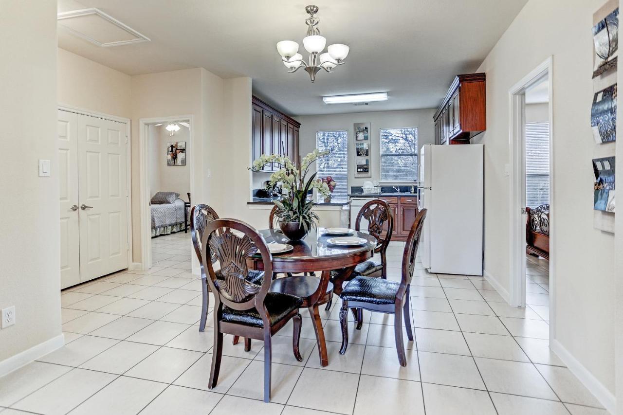 יוסטון Villa Laverne 3 Bedroom Suite Furnished Condos מראה חיצוני תמונה